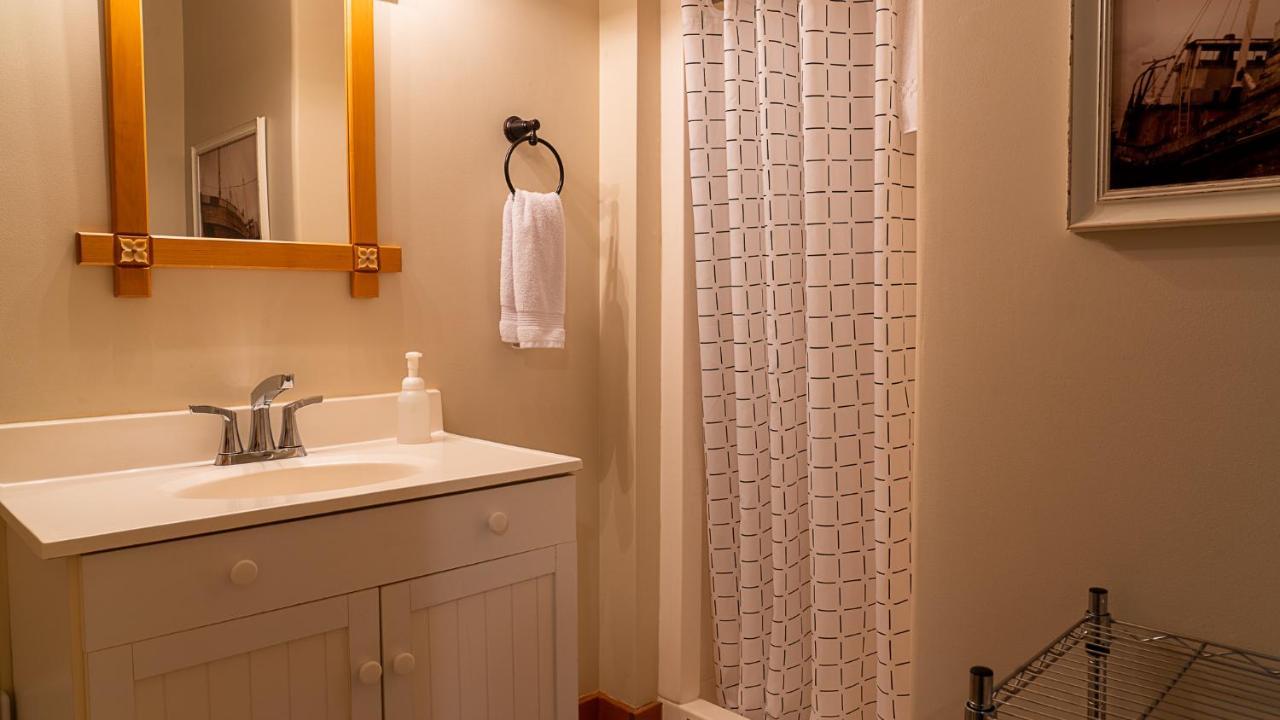 Wild Pacific Guest Suites اوكلويلت المظهر الخارجي الصورة
