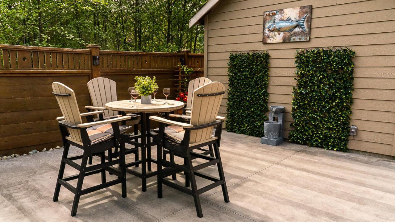 Wild Pacific Guest Suites اوكلويلت المظهر الخارجي الصورة